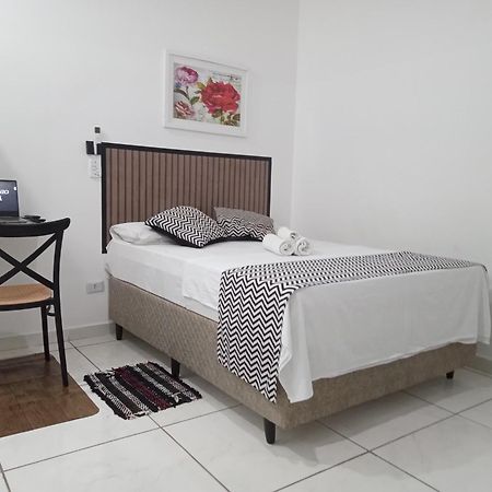 Appartamento Loft 2 Completo Ar Canais Assinat Garagem Internet Prox Aparecida E Industrias Pindamonhangaba Esterno foto