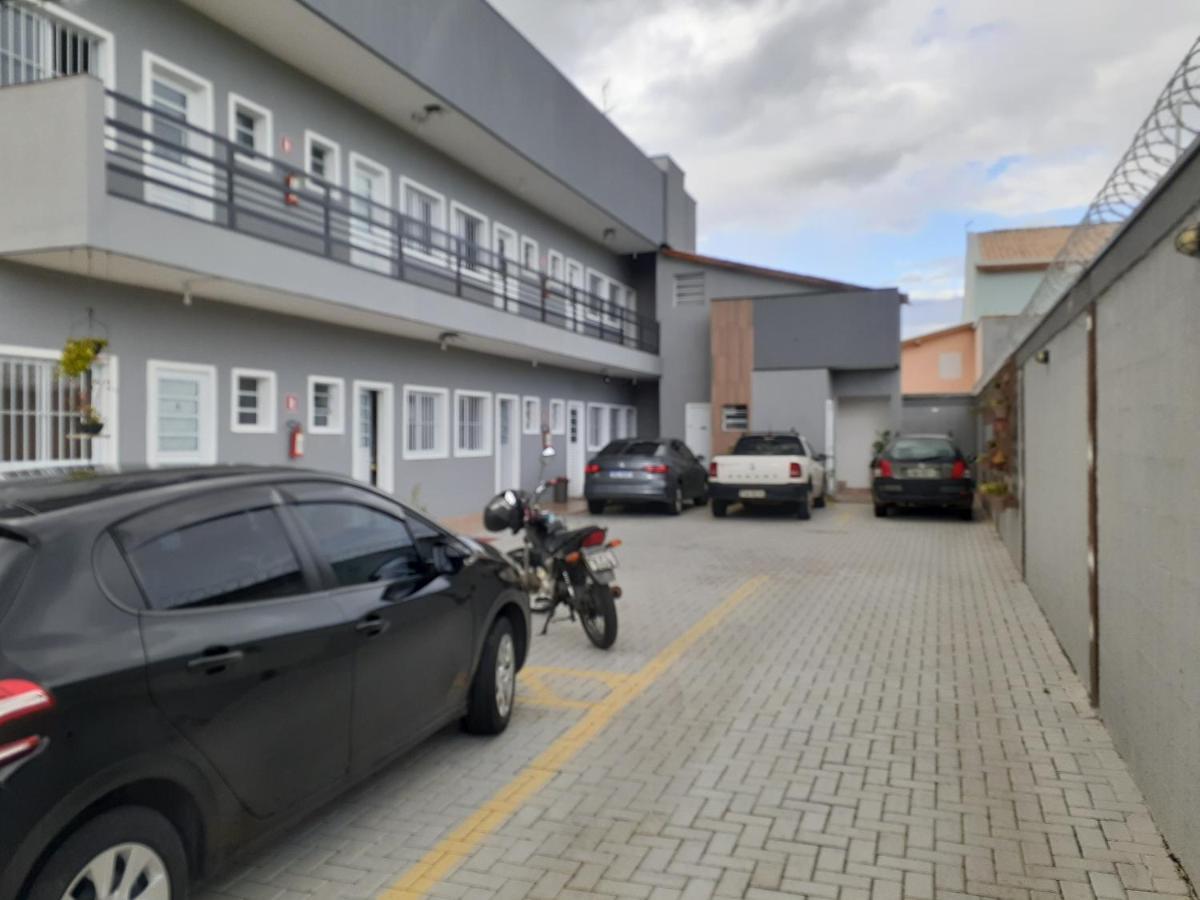 Appartamento Loft 2 Completo Ar Canais Assinat Garagem Internet Prox Aparecida E Industrias Pindamonhangaba Esterno foto